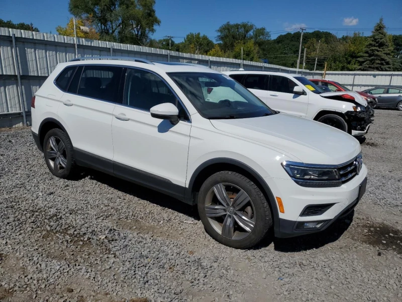 VW Tiguan SEL PREMIUM , снимка 4 - Автомобили и джипове - 53100369
