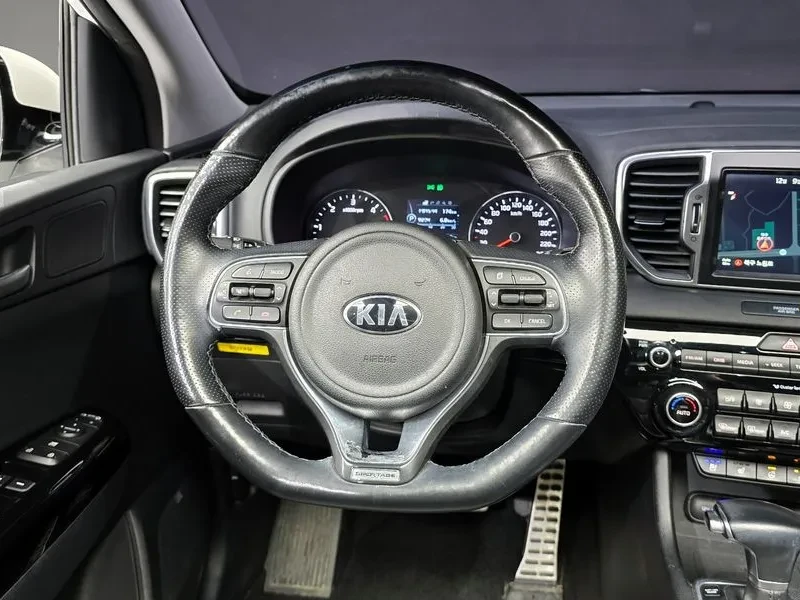 Kia Sportage Diesel 2.0 4Wd Noblesse Special, снимка 13 - Автомобили и джипове - 55690230