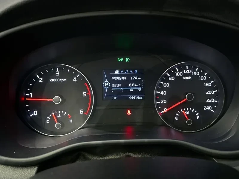 Kia Sportage Diesel 2.0 4Wd Noblesse Special, снимка 8 - Автомобили и джипове - 55690230