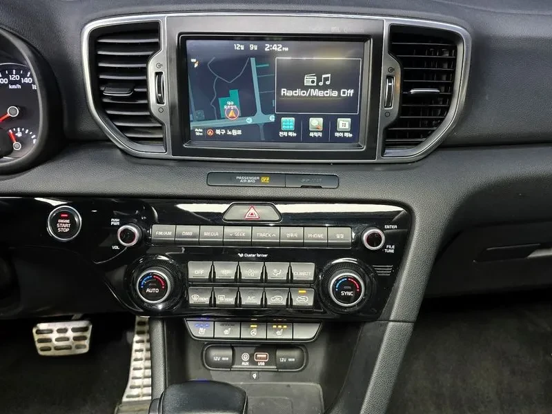 Kia Sportage Diesel 2.0 4Wd Noblesse Special, снимка 16 - Автомобили и джипове - 55690230