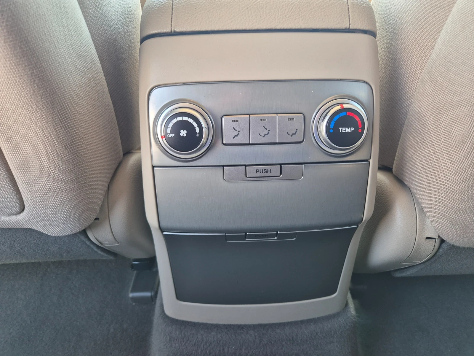 Hyundai IX55 3.0 CRDI 7места - изображение 7