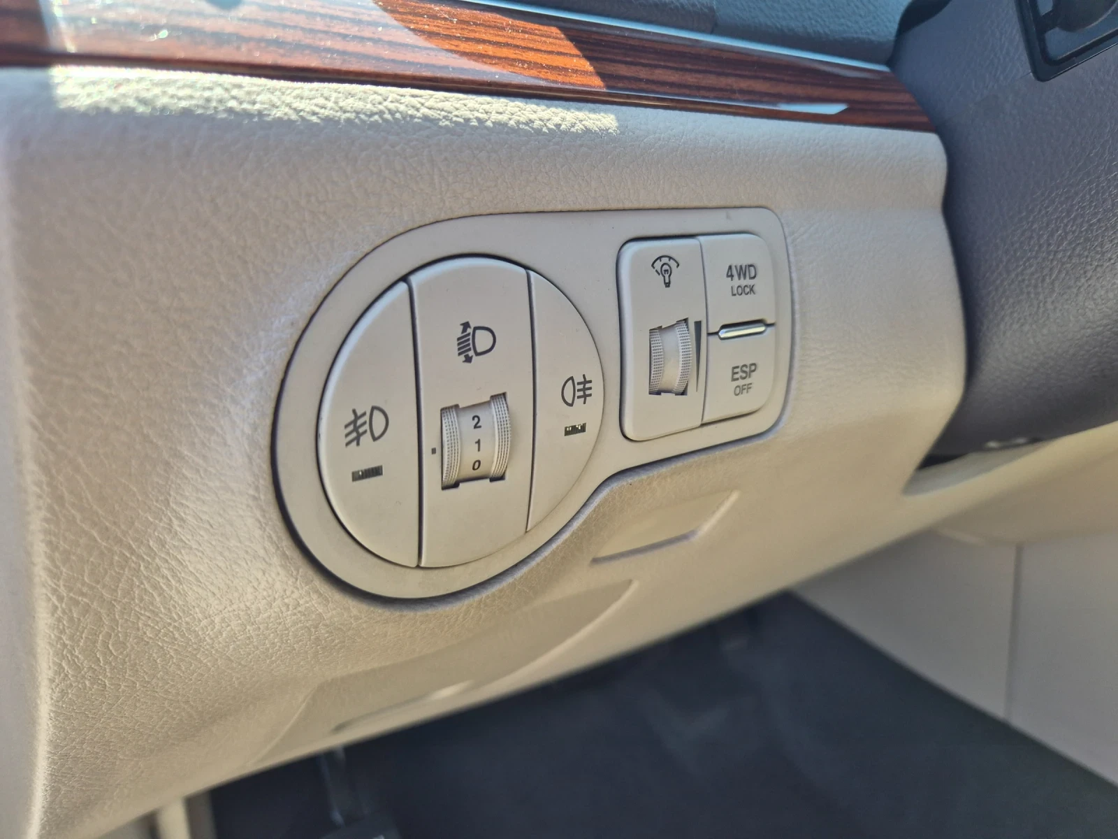 Hyundai IX55 3.0 CRDI 7места - изображение 8