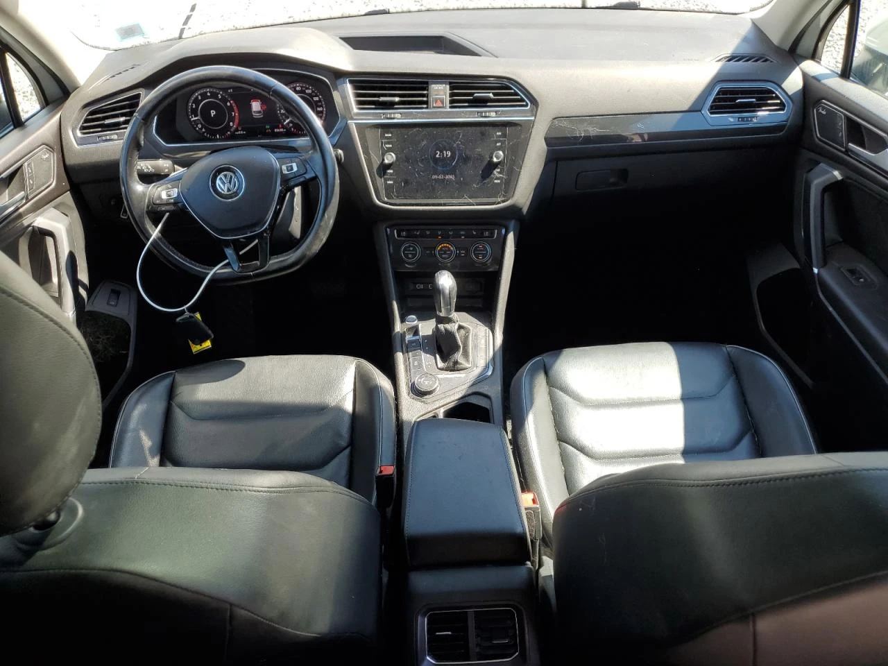 VW Tiguan SEL PREMIUM  - изображение 8