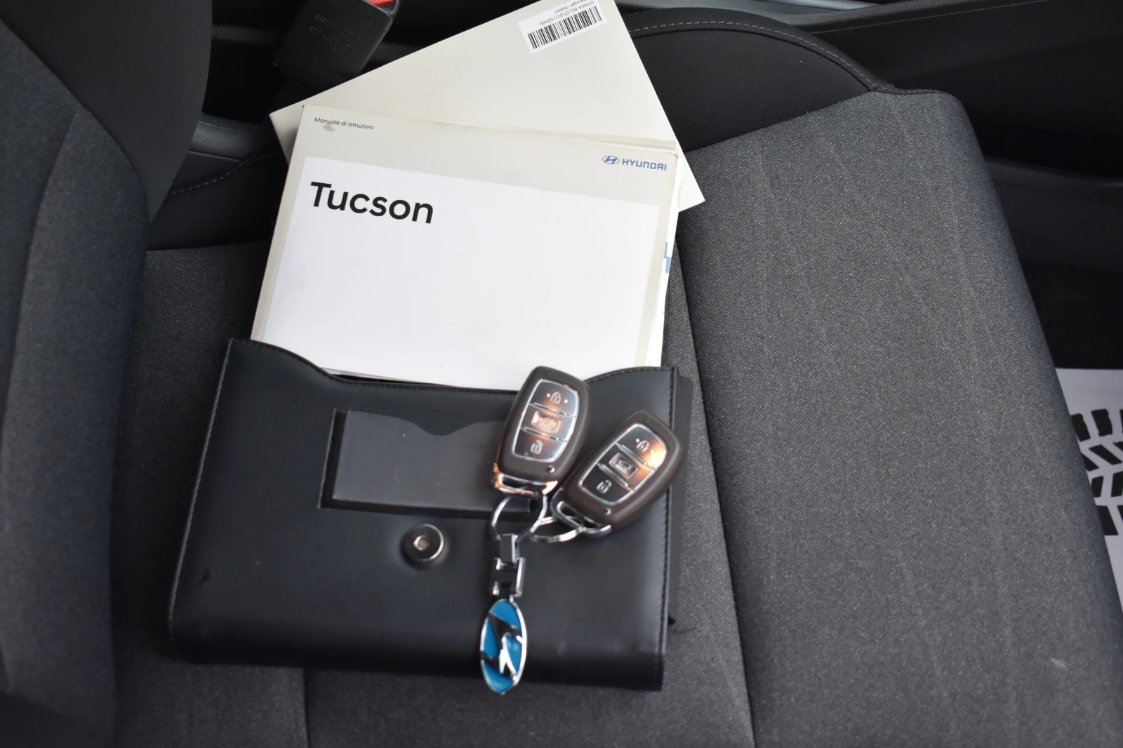 Hyundai Tucson 1.6GRDI/136kc= FACELIFT= EURO6B= KEYLESS= CARPLAY=, снимка 17 - Автомобили и джипове - 53921632