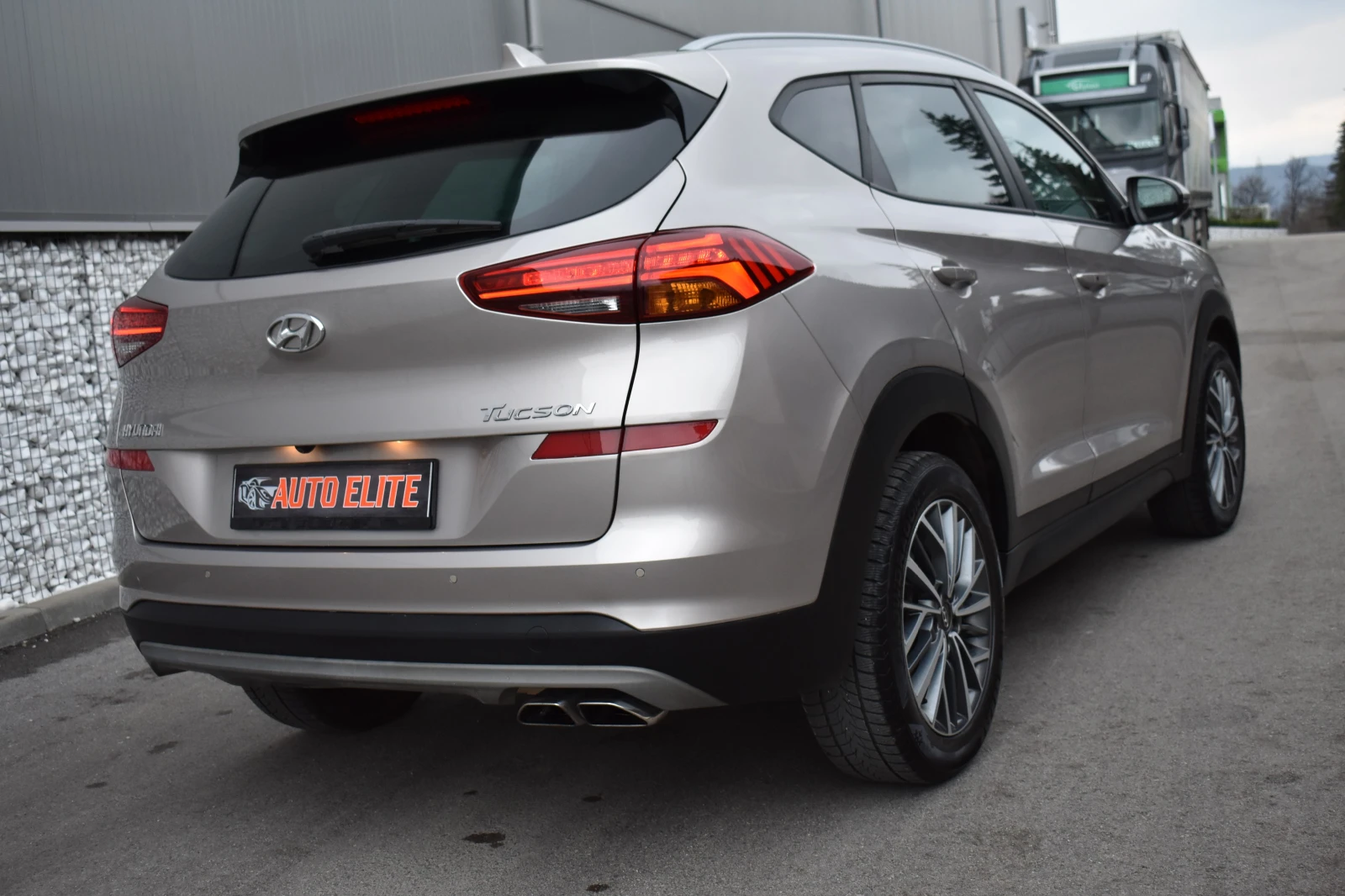 Hyundai Tucson 1.6GRDI/136kc= FACELIFT= EURO6B= KEYLESS= CARPLAY=, снимка 5 - Автомобили и джипове - 53921632