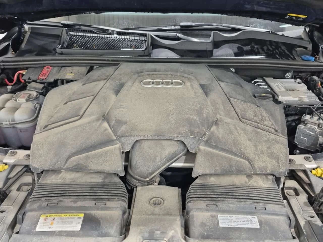 Audi Q7 * KOMFORT * CARFAX * 2 КЛЮЧА * 2 БРОЯ ГУМИ * , снимка 17 - Автомобили и джипове - 54339803