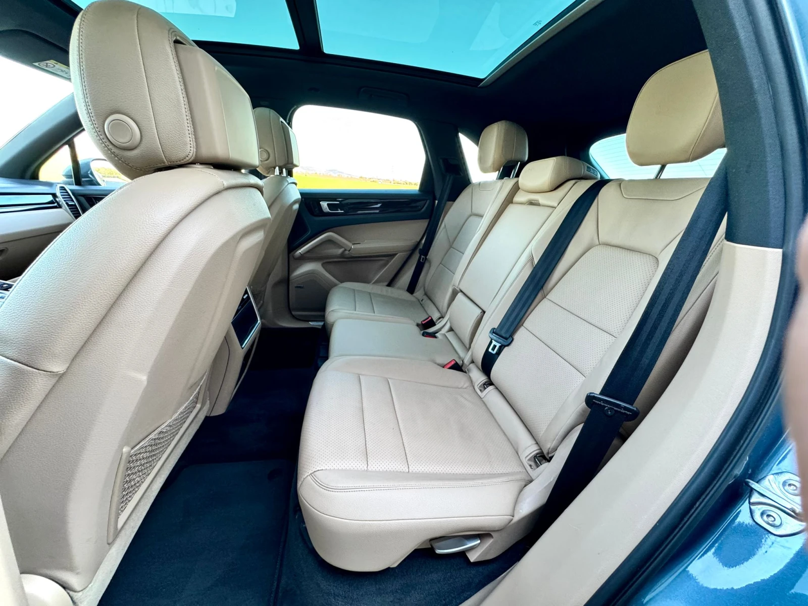 Porsche Cayenne, снимка 8 - Автомобили и джипове - 54383463