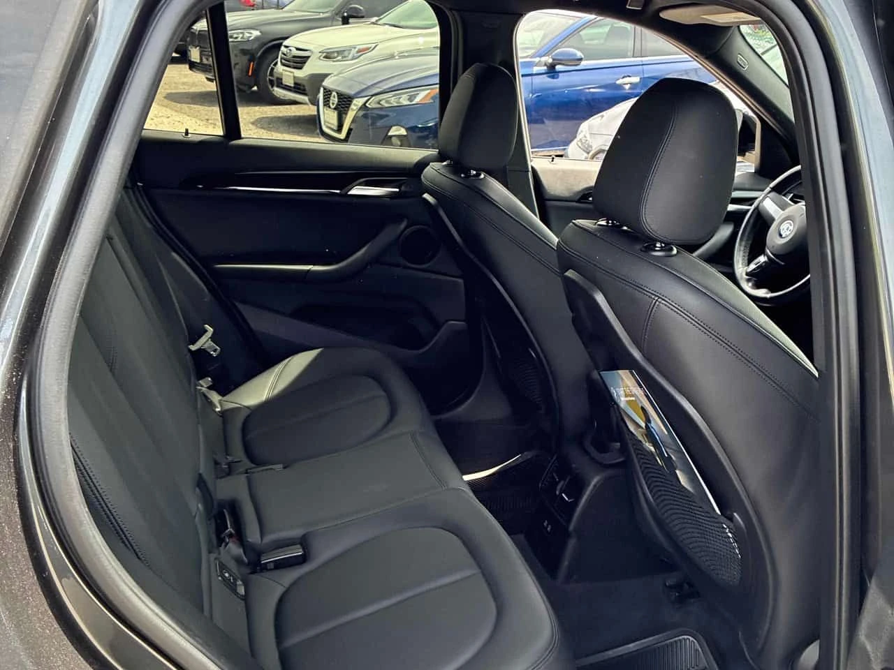 BMW X1 М ПАКЕТ/xDrive28i/КЛИП/CARFAX/ФИНАНСИРАНЕ, снимка 12 - Автомобили и джипове - 54662796