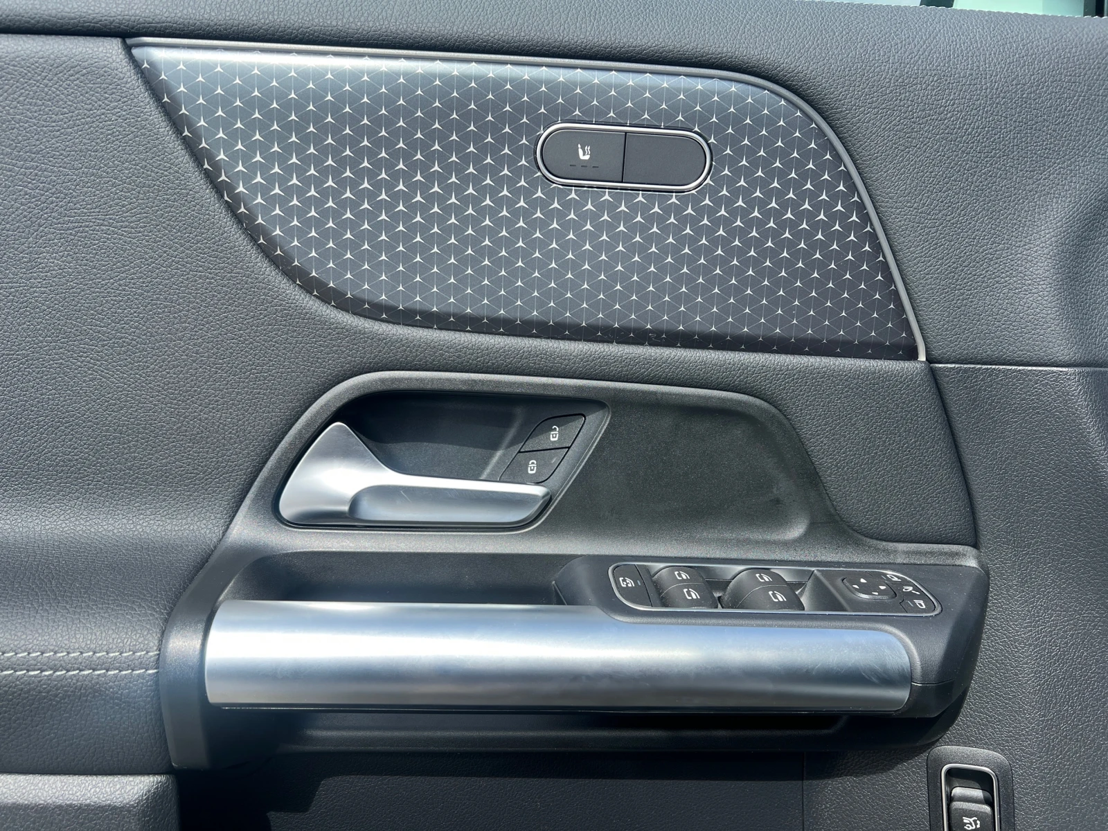 Mercedes-Benz EQA 250+  | Mobile.bg � ����������� 10