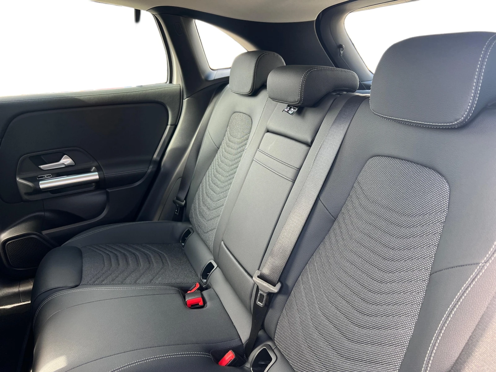 Mercedes-Benz EQA 250+  | Mobile.bg � ����������� 12