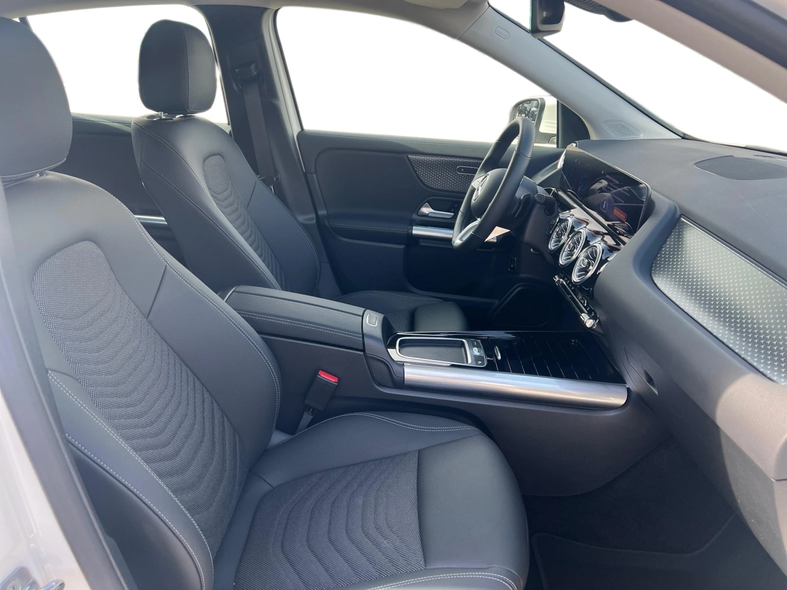 Mercedes-Benz EQA 250+  | Mobile.bg � ����������� 11