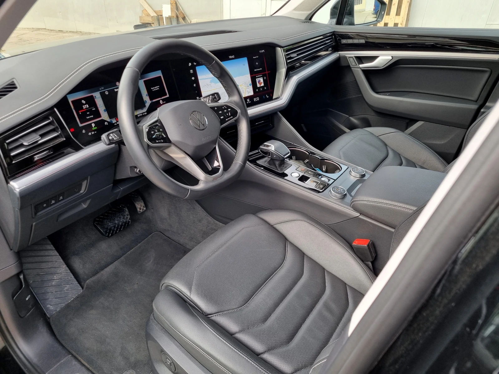 VW Touareg 2024г Face| 3.0V6 Plug in Hybrid| 22 721км| Гаранц, снимка 7 - Автомобили и джипове - 56188616