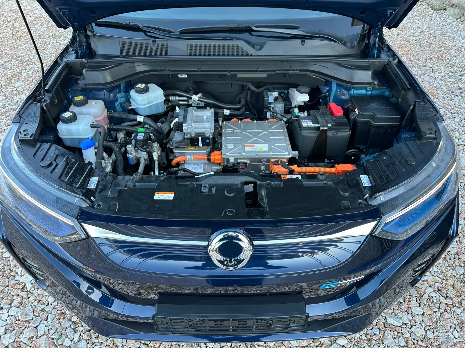 SsangYong Korando e-Motion Titanium, снимка 4 - Автомобили и джипове - 56640837