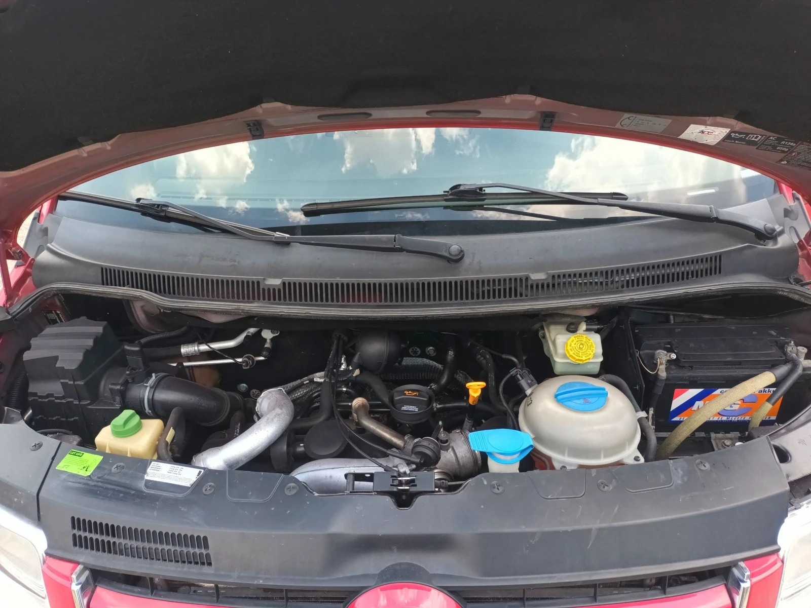 VW Transporter 5 МЕСТЕН КЛИМА - изображение 10