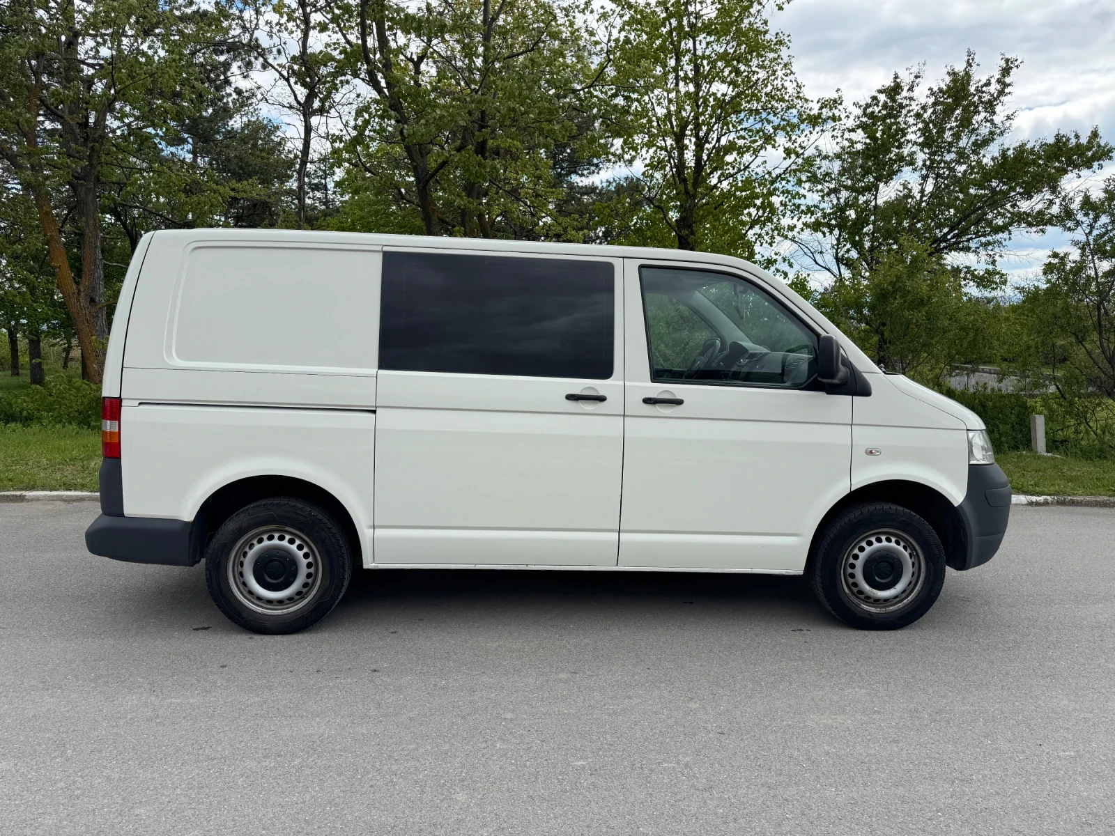 VW T5, снимка 2 - Бусове и автобуси - 54412139