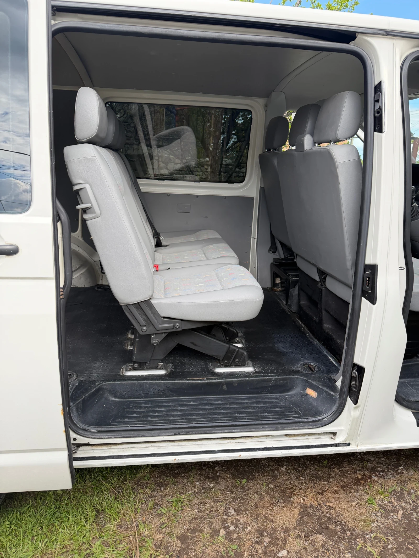 VW T5, снимка 9 - Бусове и автобуси - 54412139