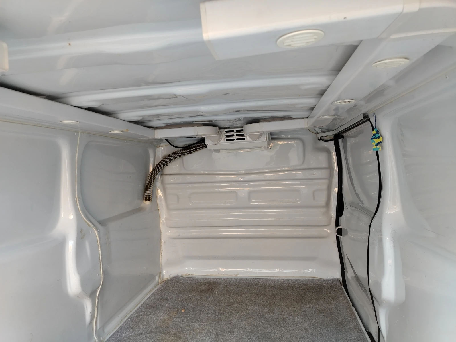 Renault Trafic 1.6dci Хладилен , снимка 7 - Бусове и автобуси - 55737459