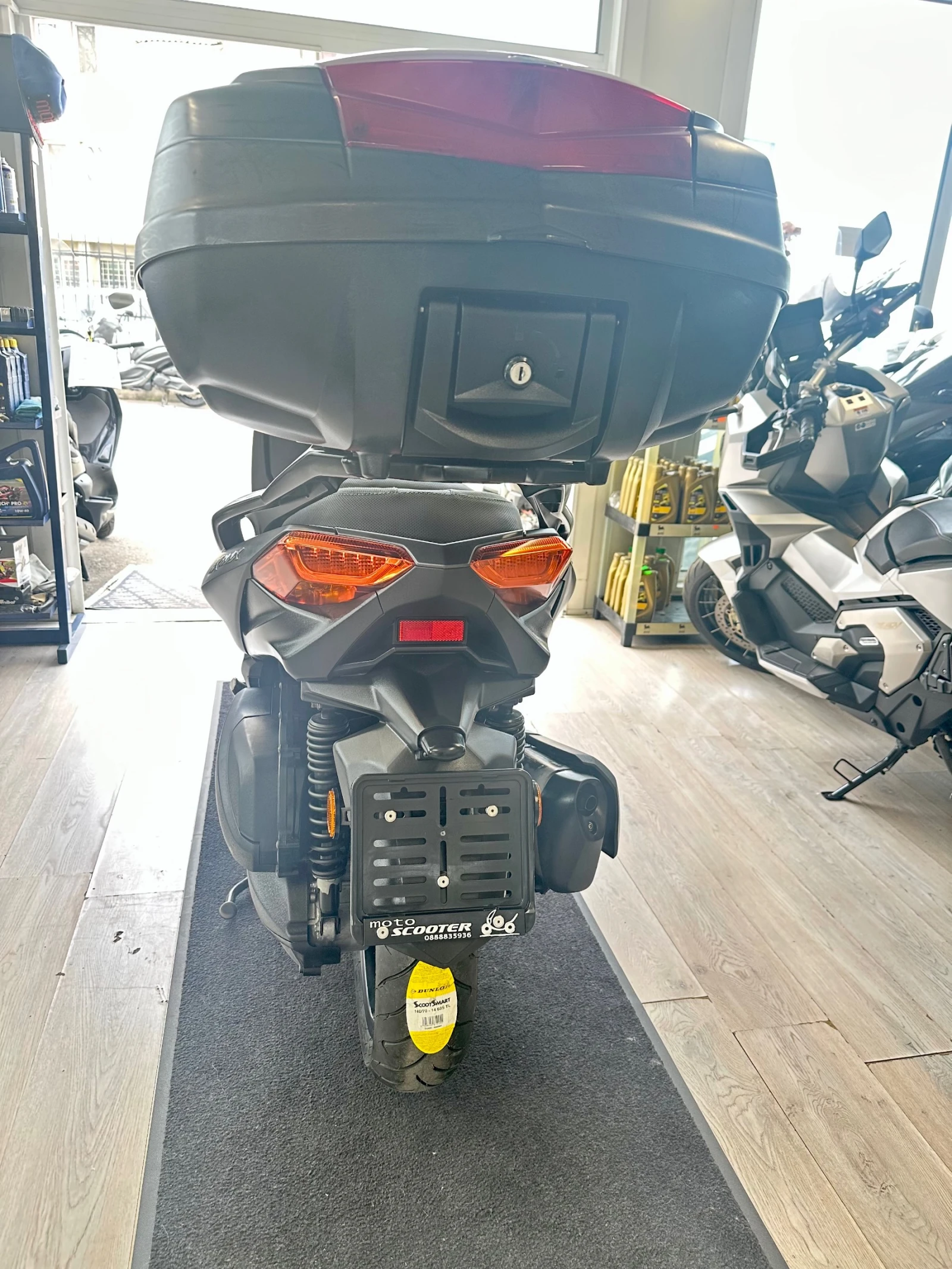 Yamaha X-max 300i ABS/TC/LED 08.2018г., снимка 16 - Мотоциклети и мототехника - 54218250