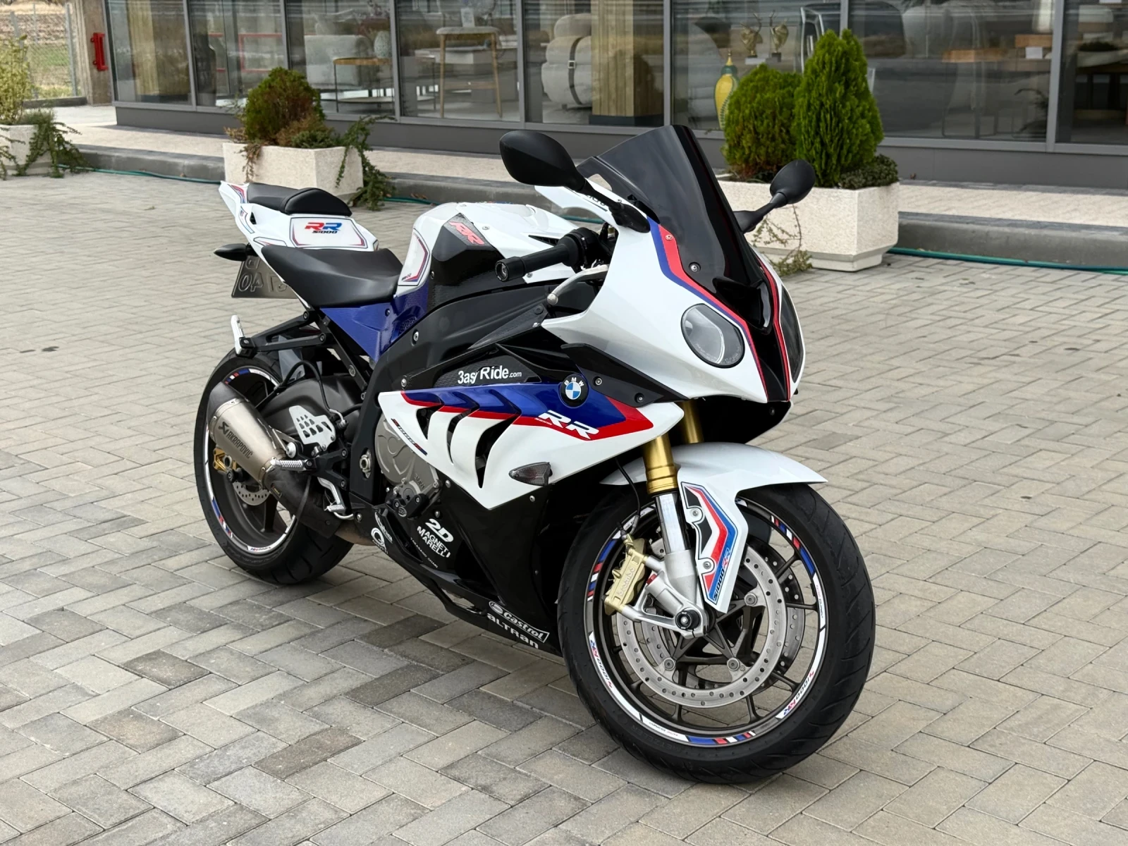 BMW S 1000RR / AKRAPOVIC / R&G 