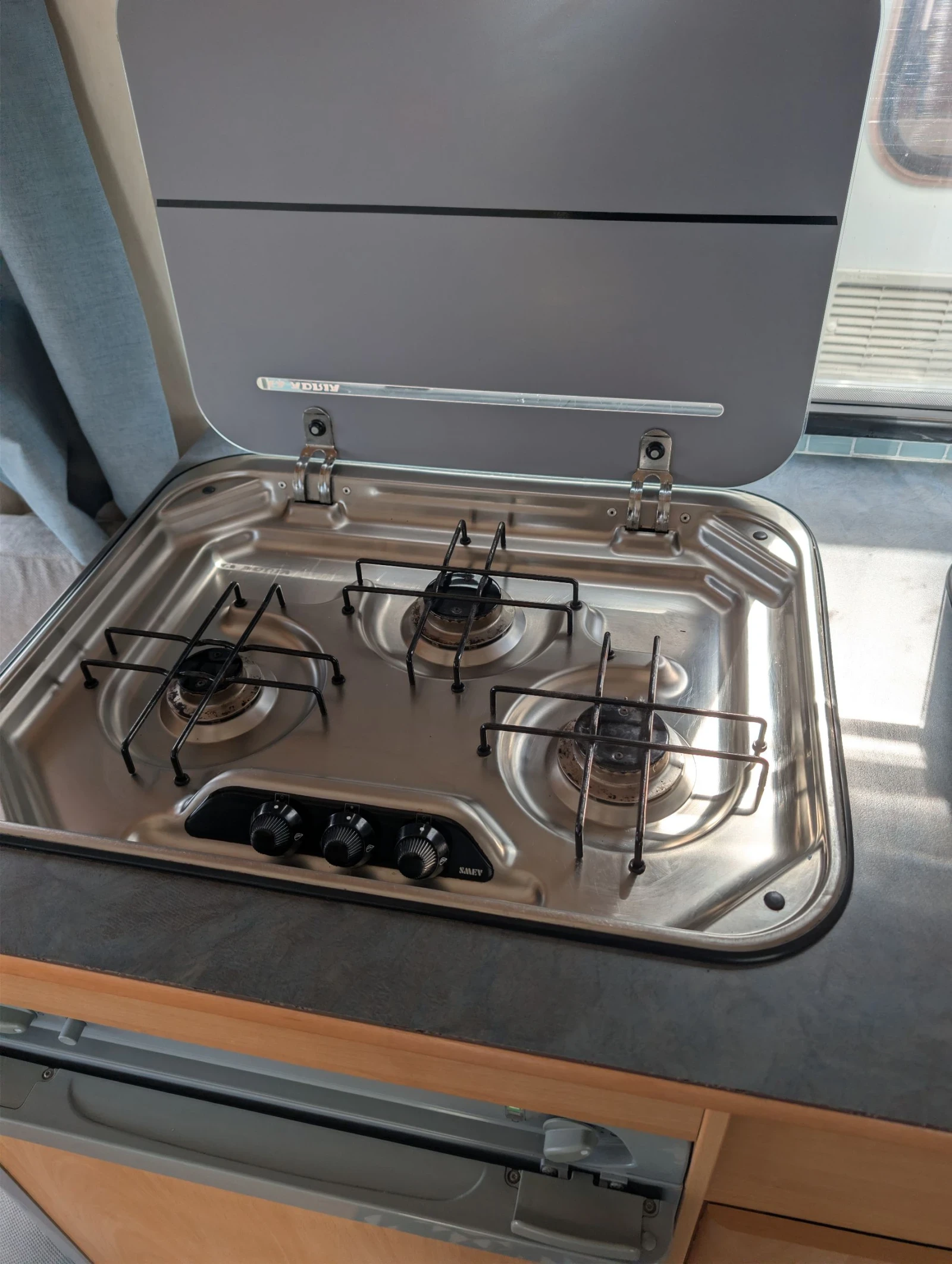 Каравана Adria ALTEA 502, снимка 7 - Каравани и кемпери - 54186197