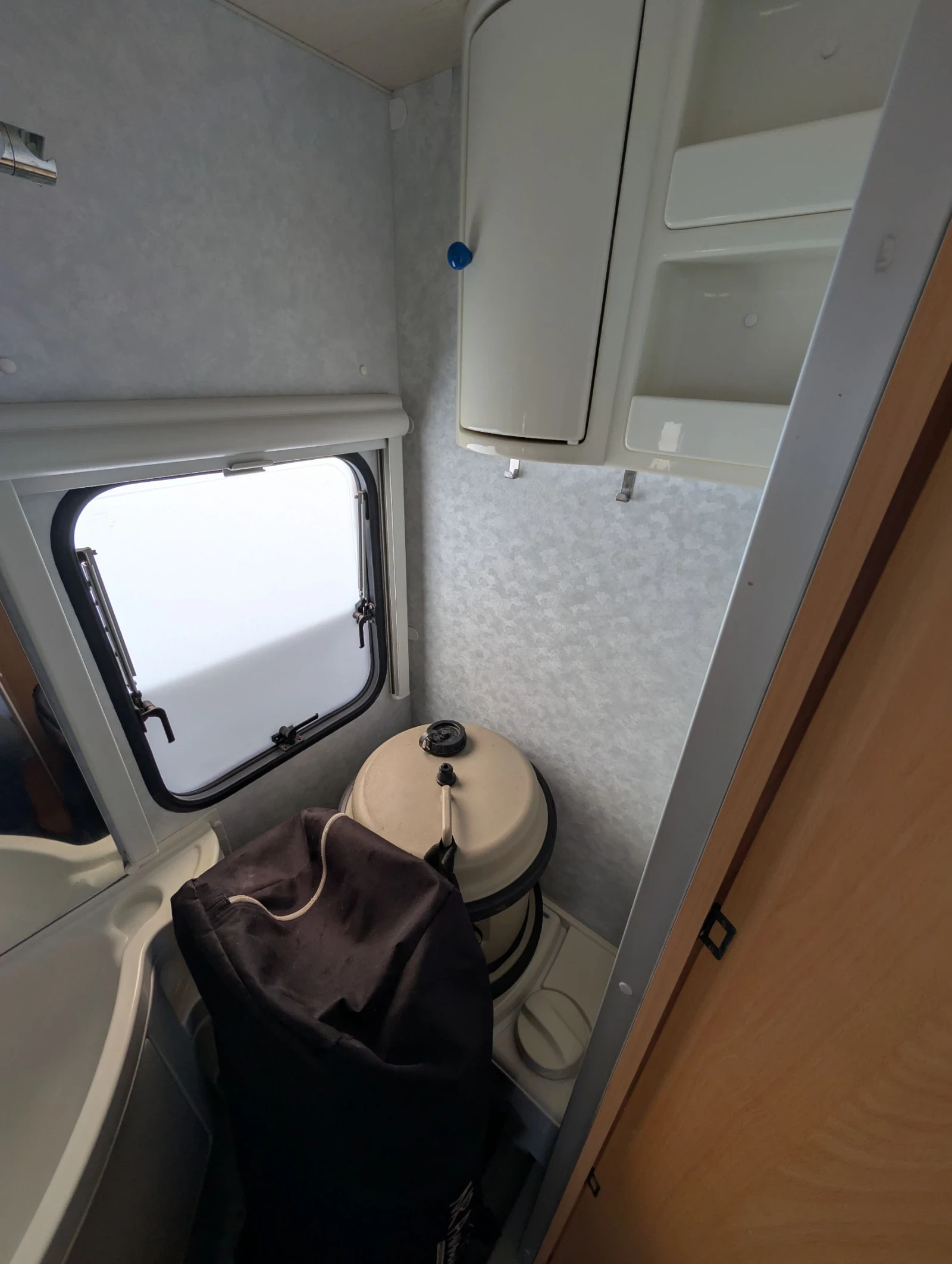 Каравана Adria ALTEA 502, снимка 12 - Каравани и кемпери - 54186197