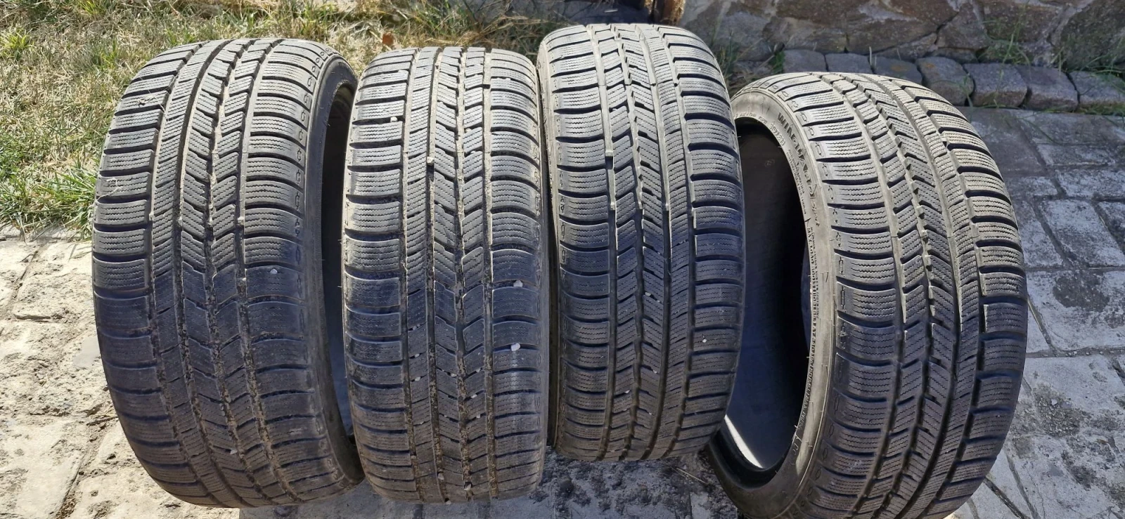 Гуми Зимни 205/40R17