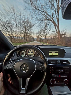 Mercedes-Benz C 200 AMG Facelift , снимка 6