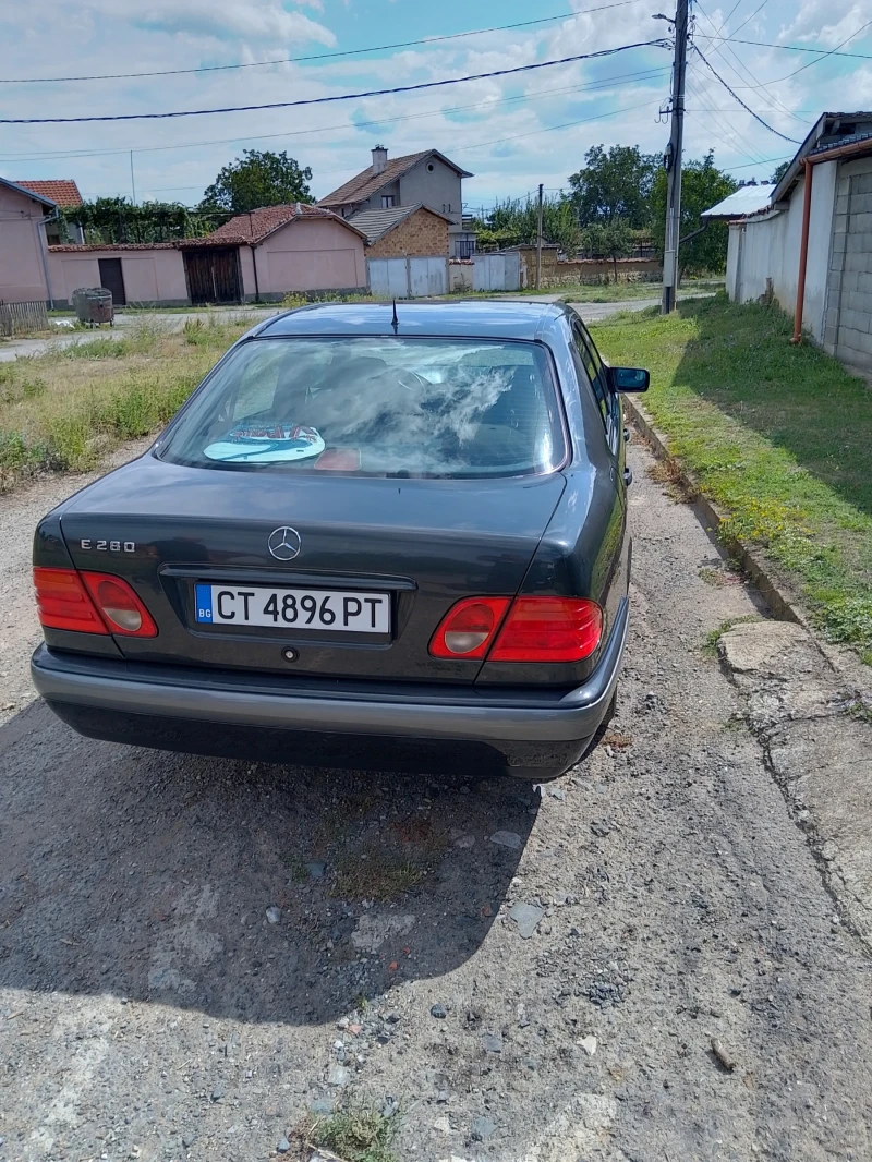 Mercedes-Benz E 280, снимка 4 - Автомобили и джипове - 47247321