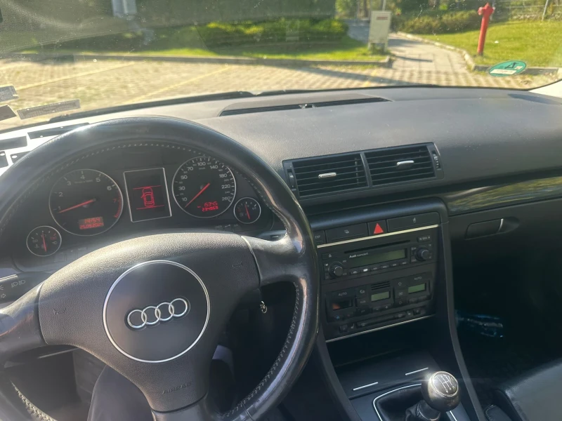 Audi A4 Audi 1.8 Turbo, снимка 10 - Автомобили и джипове - 47918956