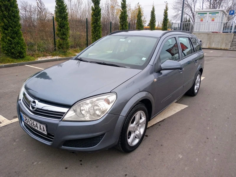 Opel Astra ГАЗ.АВТОМАТ.ПЕРФЕКТНА!!!, снимка 1 - Автомобили и джипове - 48213048