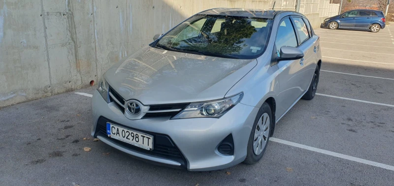 Toyota Auris, снимка 6 - Автомобили и джипове - 48394087