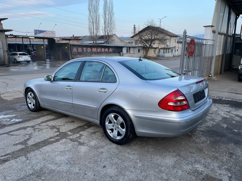 Mercedes-Benz E 270 2.7 CDi, снимка 7 - Автомобили и джипове - 49264474