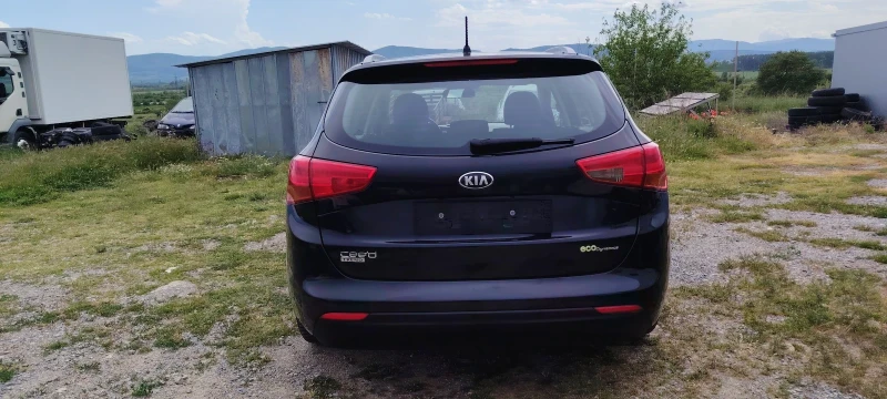 Kia Ceed 1.6i-135к.с, снимка 6 - Автомобили и джипове - 50399733