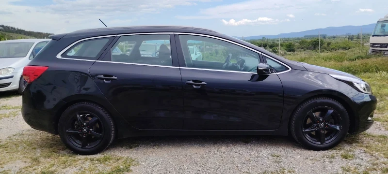 Kia Ceed 1.6i-135к.с, снимка 4 - Автомобили и джипове - 50399733