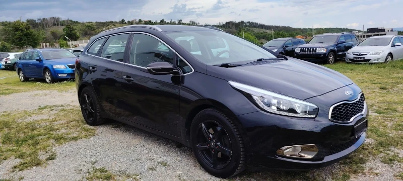 Kia Ceed 1.6i-135к.с, снимка 3 - Автомобили и джипове - 50399733