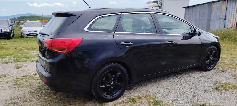 Kia Ceed 1.6i-135к.с, снимка 5 - Автомобили и джипове - 50399733