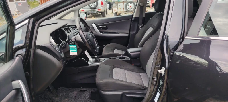 Kia Ceed 1.6i-135к.с, снимка 10 - Автомобили и джипове - 50399733