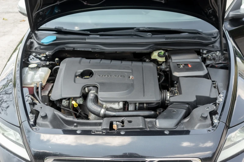 Volvo V50 1.6d, снимка 10 - Автомобили и джипове - 52700238