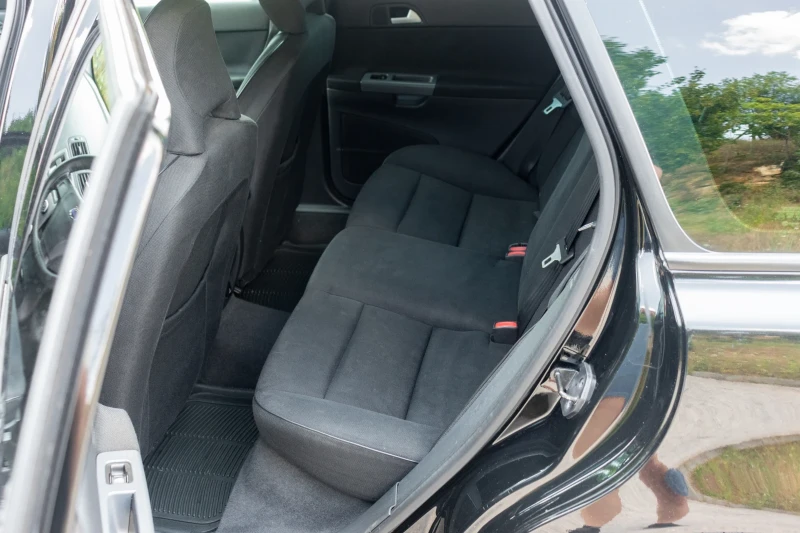 Volvo V50 1.6d, снимка 7 - Автомобили и джипове - 52700238