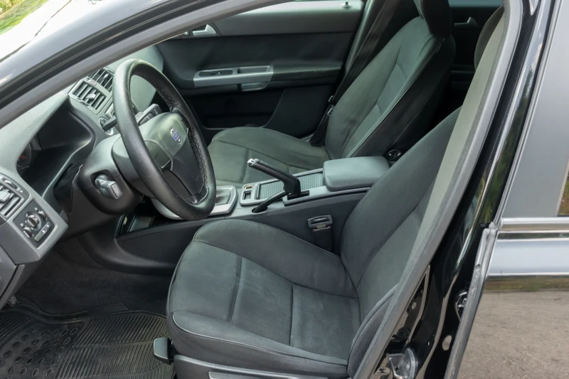 Volvo V50 1.6d, снимка 5 - Автомобили и джипове - 52700238
