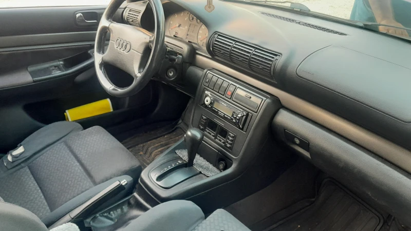 Audi A4 1, 9 TDI, снимка 9 - Автомобили и джипове - 51824922
