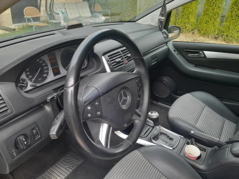 Mercedes-Benz B 180, снимка 4 - Автомобили и джипове - 52339548