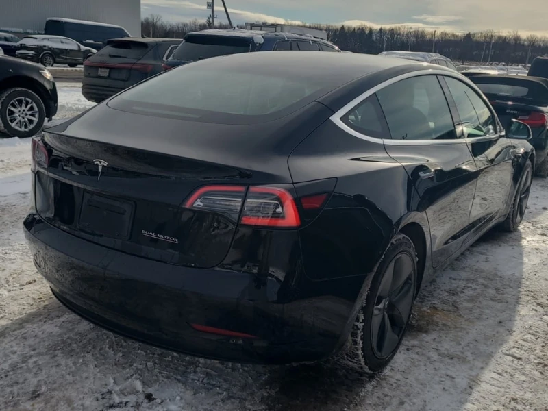 Tesla Model 3 * LONG RANGE * CARFAX * БЕЗ ПЪРВОНАЧАЛНА ВНОСКА, снимка 3 - Автомобили и джипове - 52777323