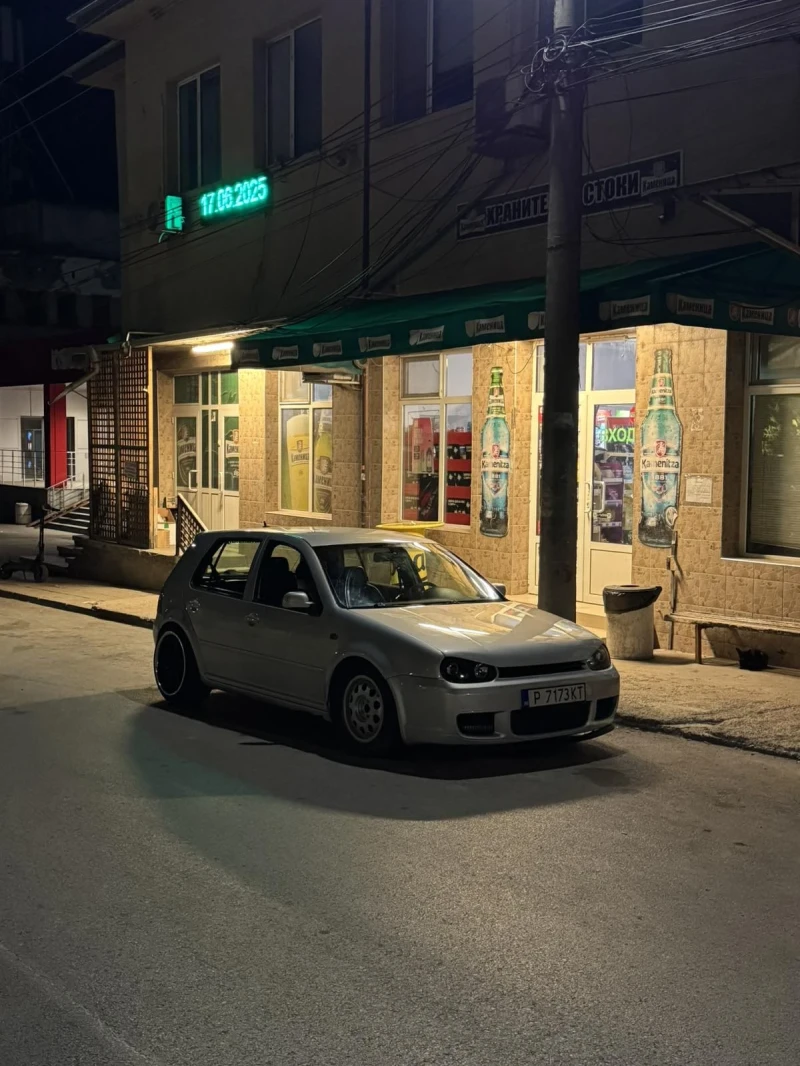 VW Golf, снимка 8 - Автомобили и джипове - 53492302