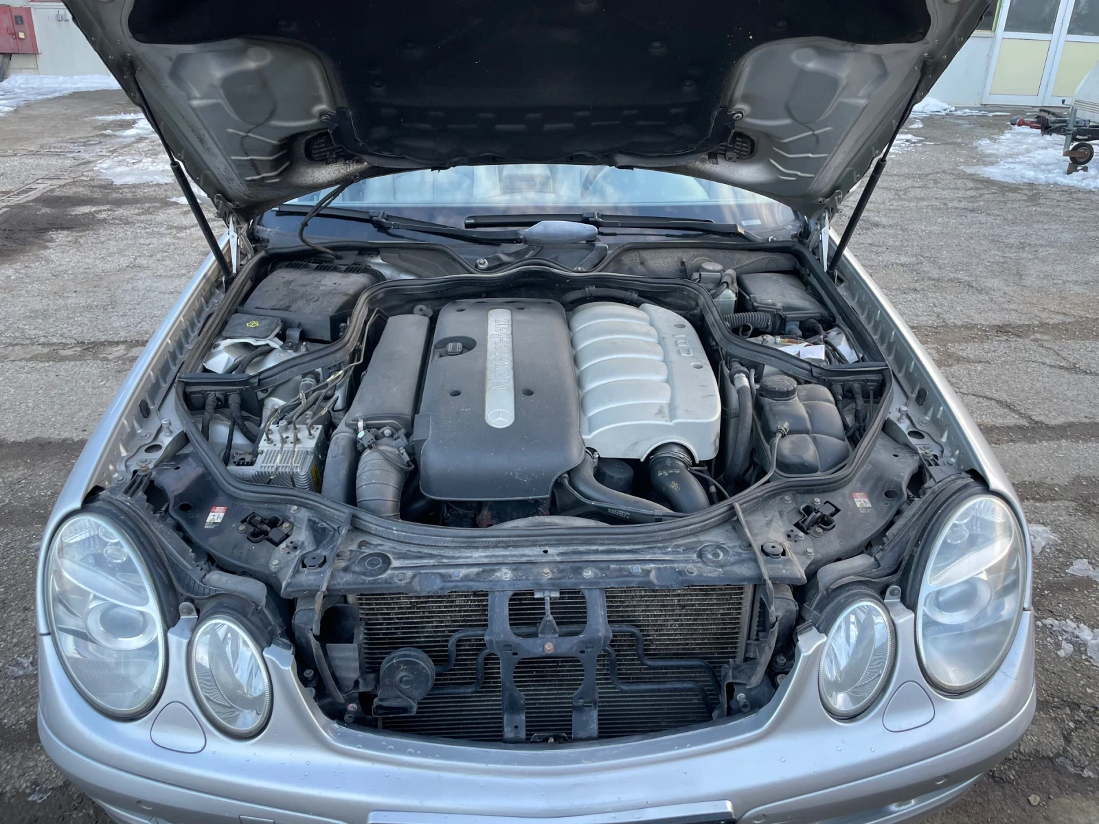 Mercedes-Benz E 270 2.7 CDi | Mobile.bg — изображение 15