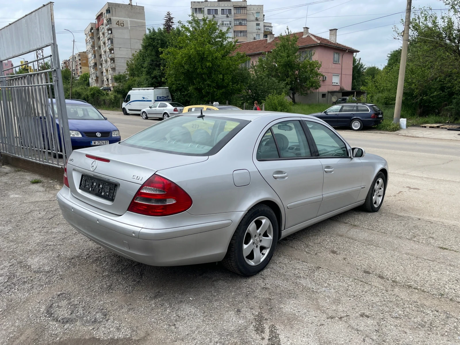 Mercedes-Benz E 270 2.7 CDi - изображение 5