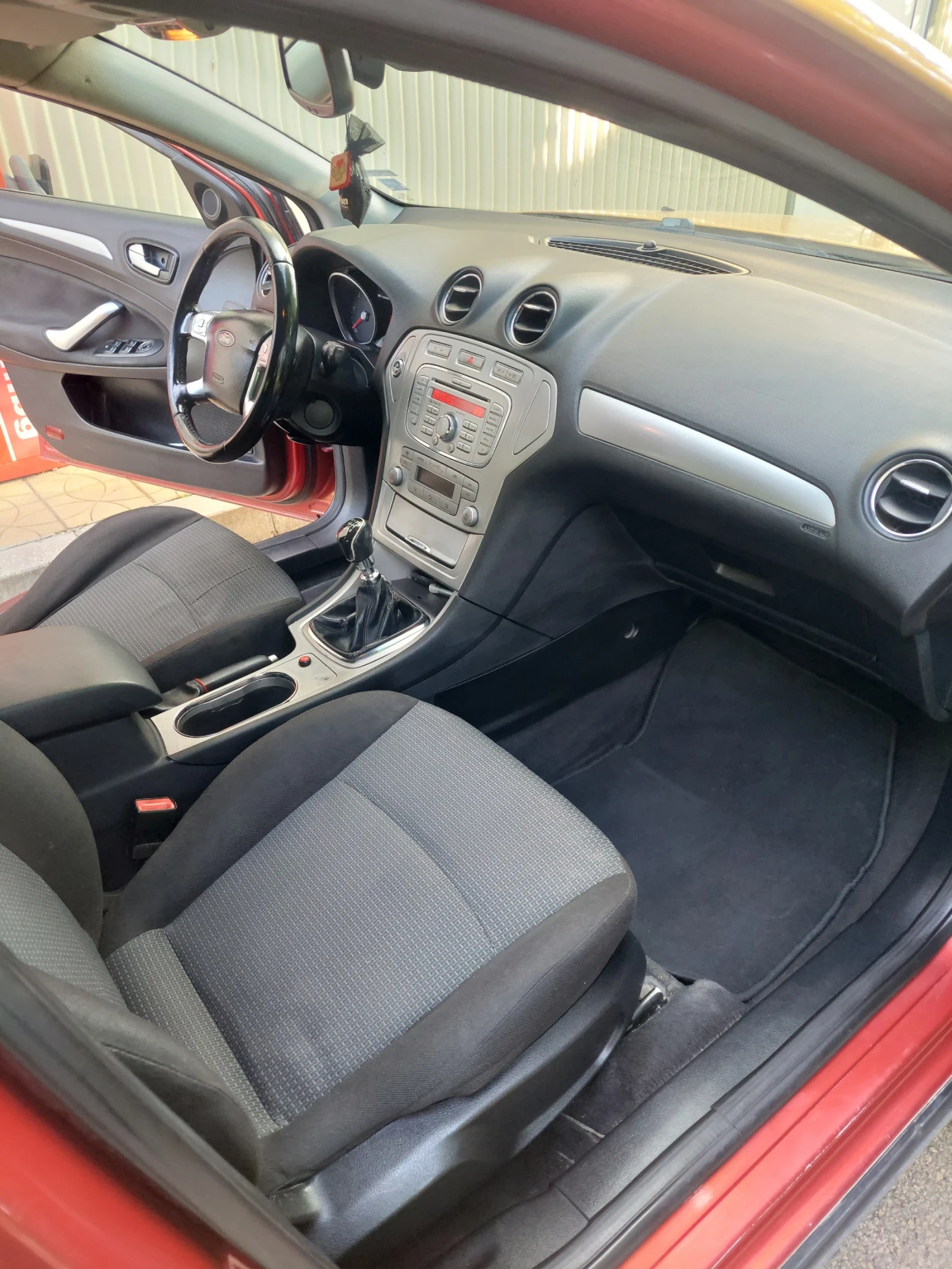 Ford Mondeo  - изображение 7