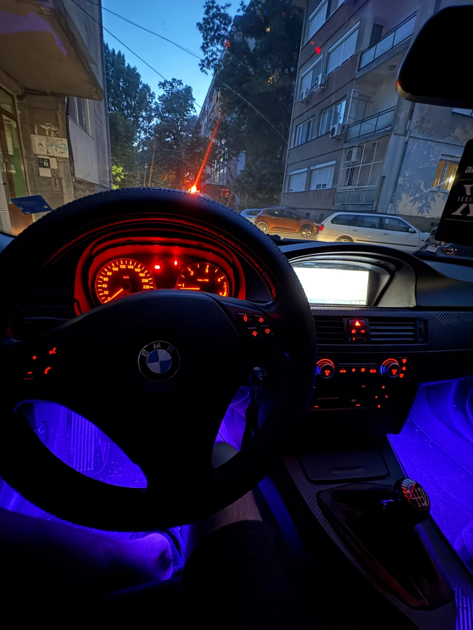 BMW 320  - изображение 9