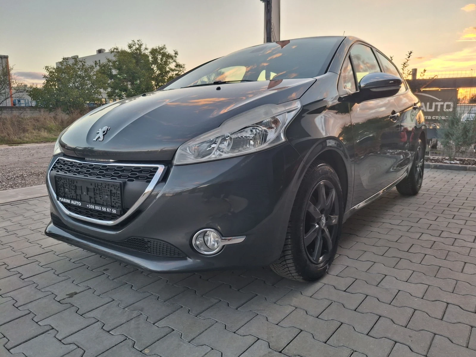 Peugeot 208 1.2* * benzin* * euro5* * 100x.km* *  | Mobile.bg — изображение 2