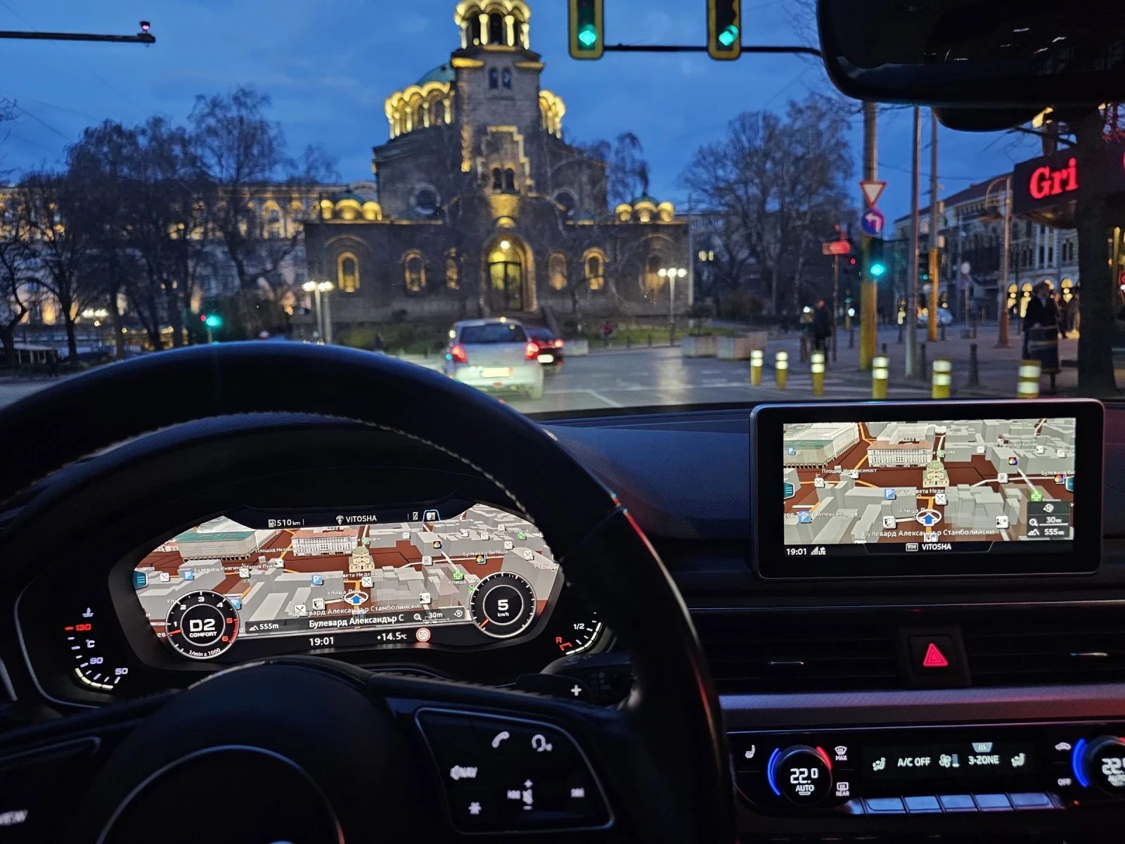 Audi A4 3.0TDI Quattro Alcantara Panorama VIRTUAL 3D RS, снимка 17 - Автомобили и джипове - 53836482